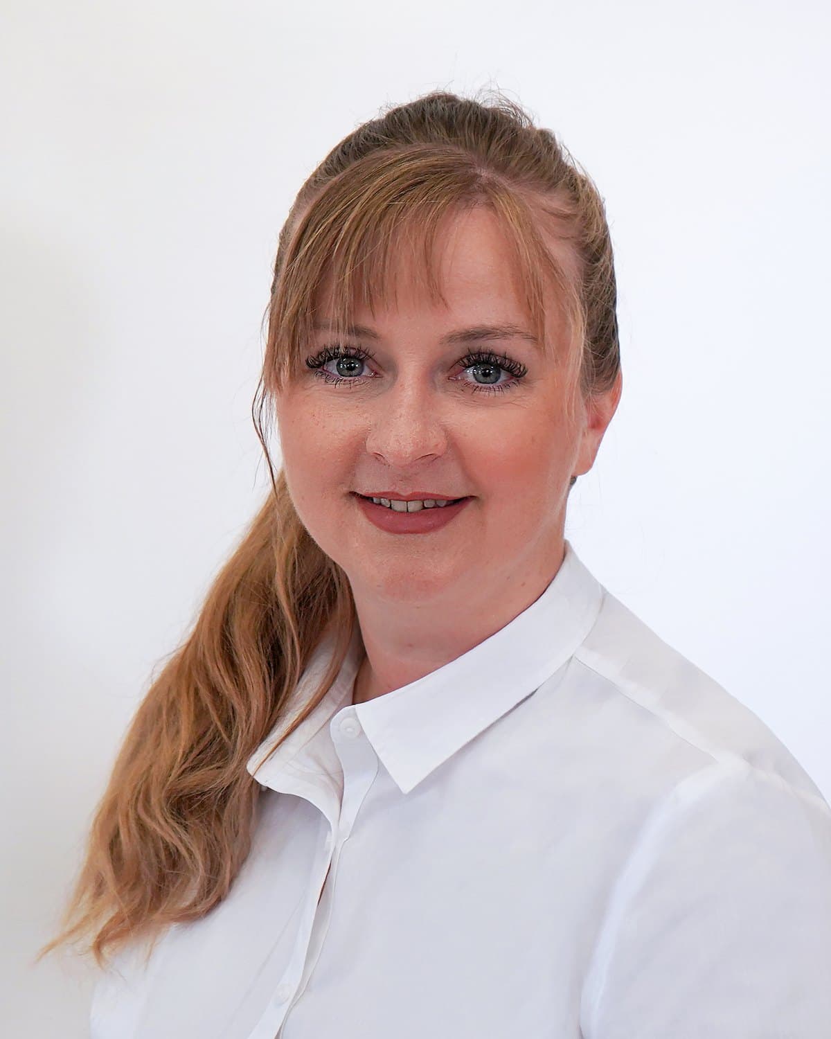 Denisa Števlíková — asistentka predaja · Nová Baňa